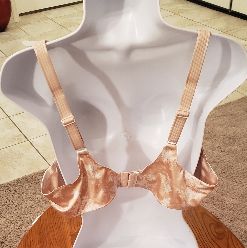 Bali t-shirt bra, tan/white floral print, size 42C - NEW - Picture 2 of 9